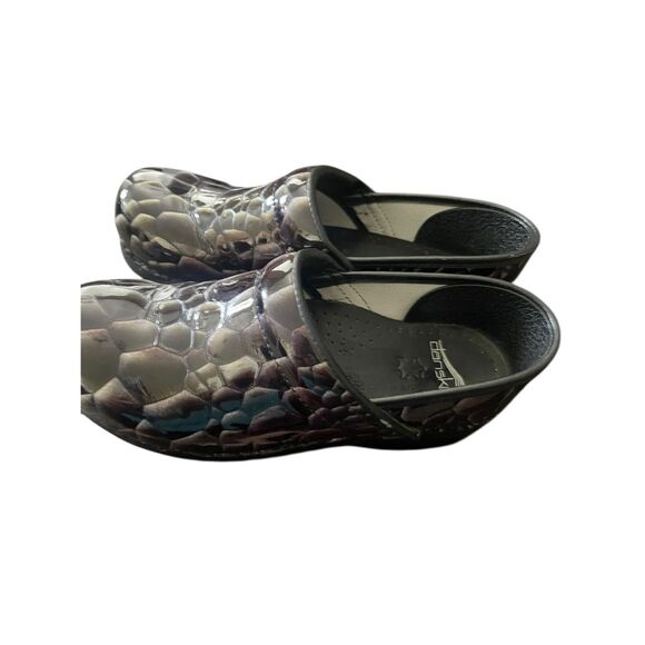 Dansko Womens Red Black Patent Leather Croc Print Clog Slip On Shoe Size 39 - Picture 5 of 11